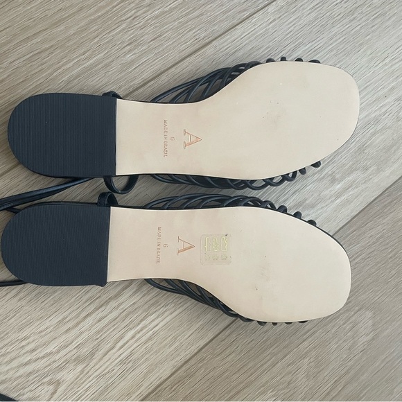 NWOB Anthropologie Strappy Black Leather Flat Sandal Size 6 - Picture 2 of 2